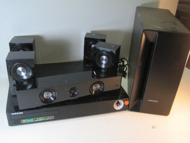 SAMSUNG HT TZ312 5.1 CHANNEL DVD HOME THEATER SYSTEM 36725616875 