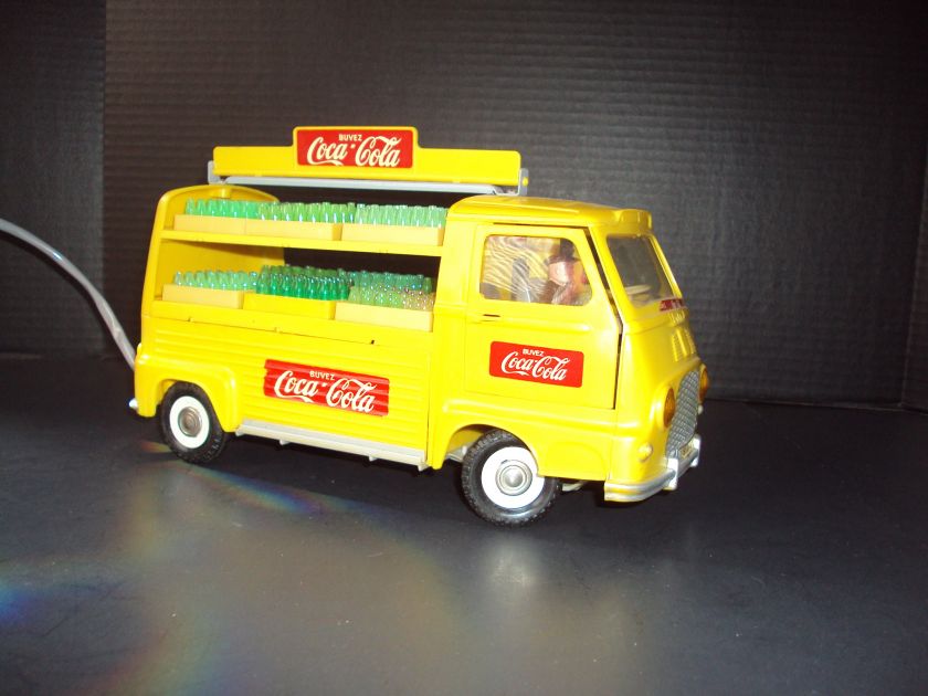 1960S COCA COLA B.O.R/C TRUCK W/CASES,HAND TRUCK & BOX  