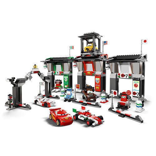 LEGO 8679 Pixar Cars 2 TOKYO INTERNATIONAL CIRCUIT NEW  