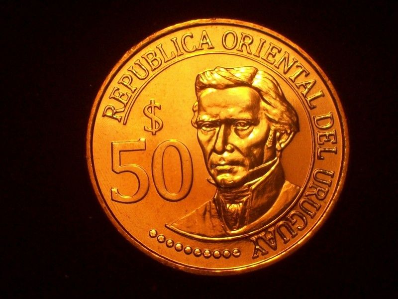 NEW 2011 NEW URUGUAY 50 PESOS SUN RADIANT BU CONDITION X 5 COINS 