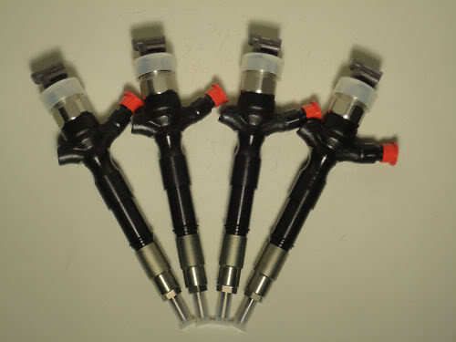 4pcs. 06 11 Hilux Hiace VIGO FORTUNER 3.0 diesel fuel injector 23670 