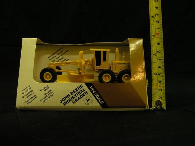 John Deere Industrial Grader 164 scale by ERTL  