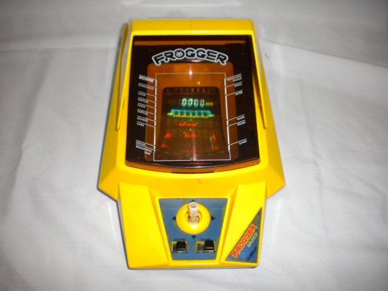 VINTAGE GAKKEN LSI FROGGER ELECTRONIC TABLETOP GAMES  