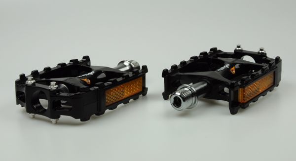   Magnesium CNC Mountain Bike Pedal MTB Pedals Only 238g Black  