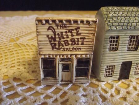   MINIATURE VILLAGE HOUSES COTTAGES WHITE RABBIT SALOON SCHOOL HOUSE VGC