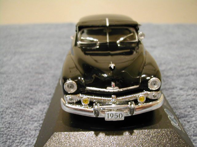 MINICHAMPS 1/43RD 2004 FORD MOTOR CO. EXCLUSIVE 1950 MERCURY SPORT 