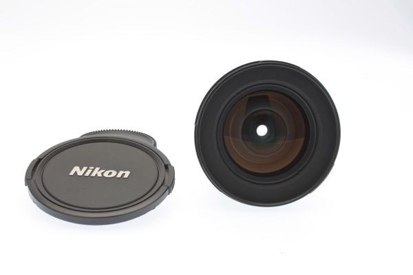 Nikon AF NIKKOR 18mm F/2.8 D Super Wide Angle Lens  