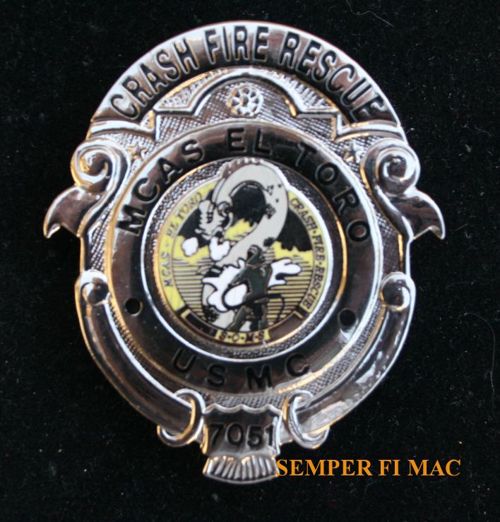 MCAS CRASH FIRE RESCUE MINI PIN US MARINES F 18 CH 53  