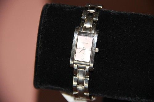 Very Lovely Fossil F2 Pink Face Ladies Wristwatch Look  