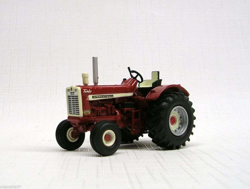 International 1206 Wheatland Tractor Boxed 164 SpecCast ZJD 1662 