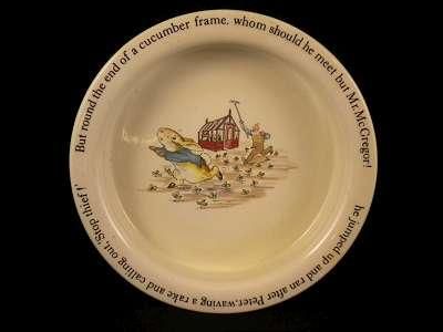 this is a darling peter rabbit child s feeding dish bowl it is a 