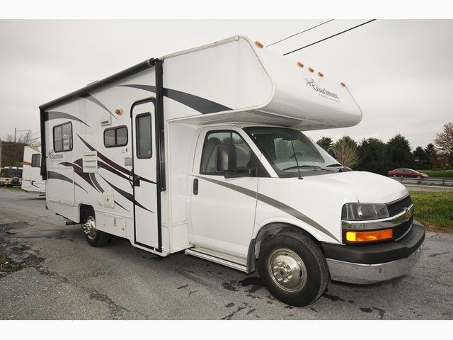 2011 COACHMEN FREELANDER 21QB Rear Bath and Bed Low Reserve in RVs 