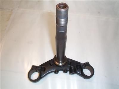 10/80 YAMAHA XS650 4N9 LOWER FORK BRACE  