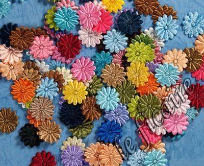   Daisy Flower Appliques Girls Crafts Dolls Trims Cards x 200 Mix  