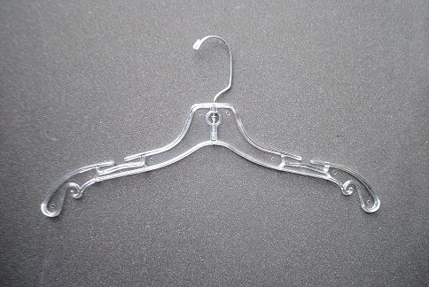 100 PLASTIC GARMENT  CLOTHES HANGERS CH 101C  