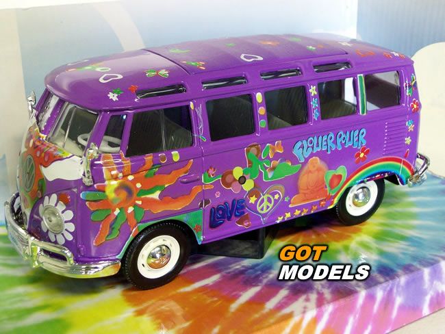 VW SAMBA SPLITSCREEN HIPPIE BUS   1/25 SCALE MODEL CAR  