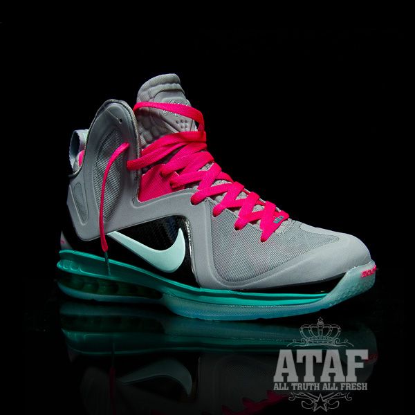 NIKE LEBRON IX 9 P.S. ELITE SOUTH BEACH 9.5 516958 001GALAXY MCFLY 