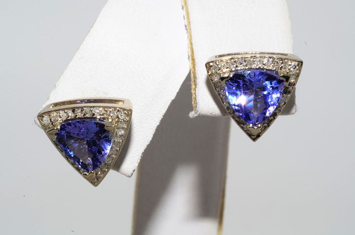 2,500 2.30CT TANZANITE & DIAMOND CLUSTER EARRINGS WOW  