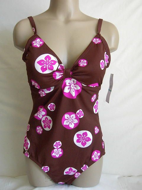 this is a jantzen women s one piece bathing suit this suit is 100